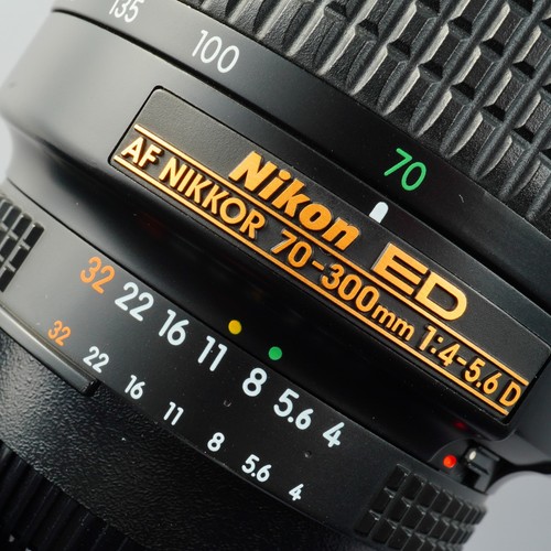 EXCELLENT Nikon AF NIKKOR 70-300mm F/4-5.6 D ED Zoom Lens - Picture 17 of 18