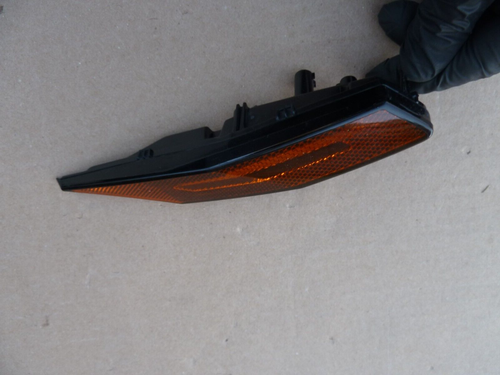 Porsche Taycan Right Side Front LED Marker Reflector Turn Signal Light lens - Picture 4 of 18