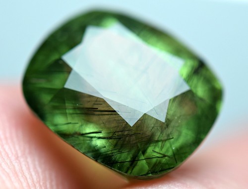 6.20 CT Ultra Rare Natural Rutiled inside Top Color Peridot Cut Gemstone@PAK