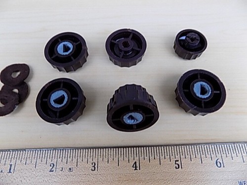 The Fisher series 61 Vacuum Tube Receiver Knob Set 1957/58 - Picture 2 of 2