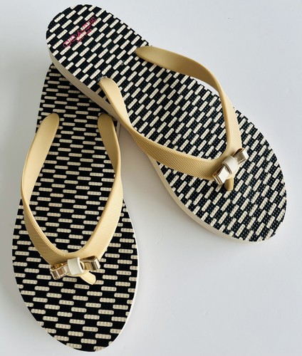 COACH Women's Amel Bow Black & Beige Rubber Thong Flip Flop Size 7-8 NEW