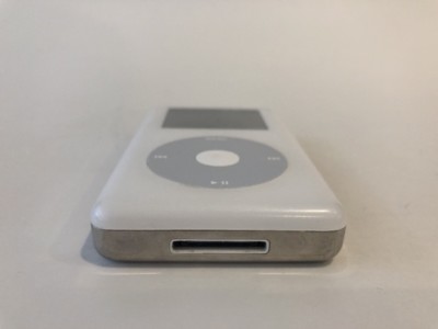 Apple iPod Photo classic 4th Generation White (20 GB) A1099