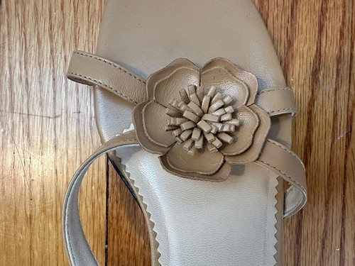 Sandali donna Etienne Aigner fiori floreali taglia 7,5 M cammello - Foto 12 di 24