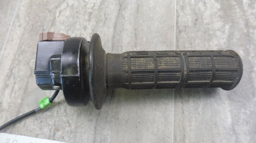 1980 Kawasaki KE125 Enduro K649) right hand controls switches throttle twist - Picture 5 of 9