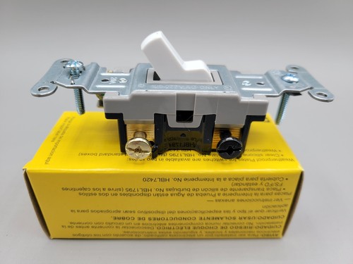 NEW Hubbell CS320W White 3 Way Toggle Switch 20 Amp 120/277 VAC Spec Grade - Picture 3 of 4