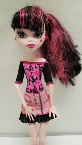 MONSTER HIGH DRACULAURA - Picture 6 of 7