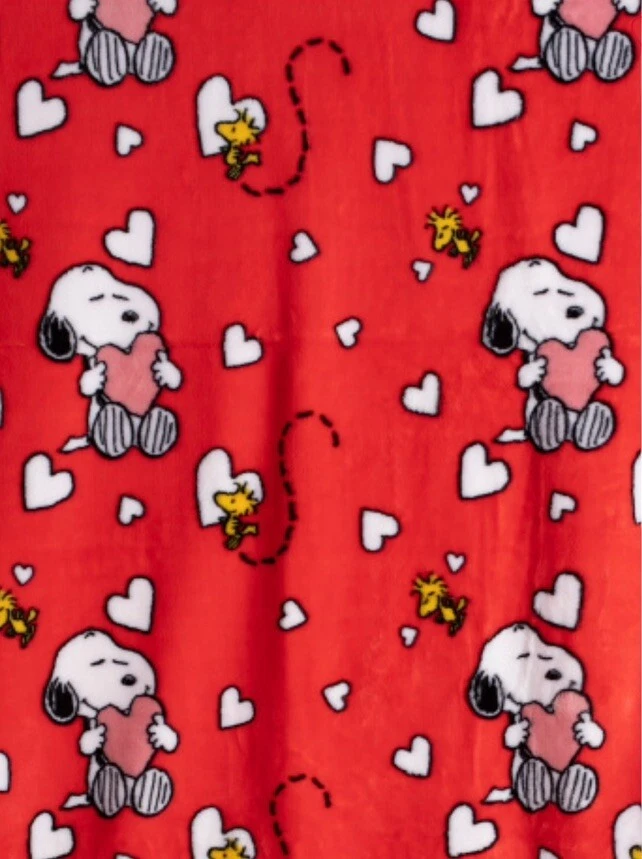 Berkshire PEANUTS Snoopy Oversized Ditzy Red Hearts Valentines Throw Blanket NEW - Image 2 of 2
