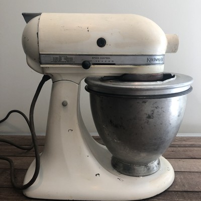 Vintage Kitchenaid Hobart K4 B Stand Mixer With Bowl Pour Guard