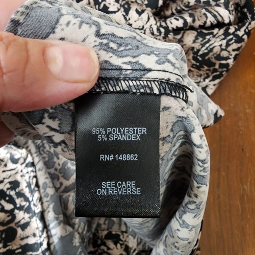 Neu ohne Etikett Torrid seidiger Midirock mit Schlupf Animal-Print Größe 0Torrid - Bild 9 von 11