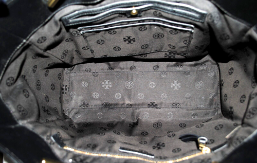Tory Burch Quilted Leather Alexa Tote - Black - Picture 9 of 15