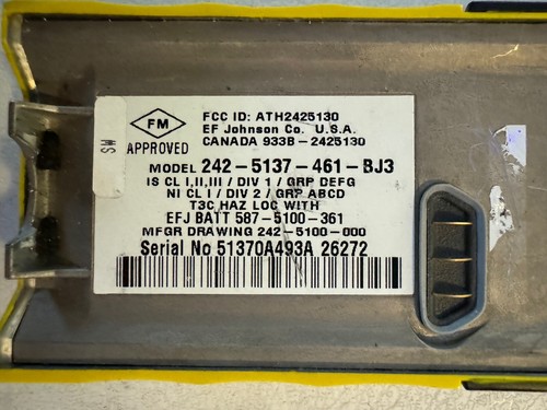 EF Johnson Model 5100 UHF 403-470 MHz Full Keypad Missing Knobs - Zdjęcie 3 z 8