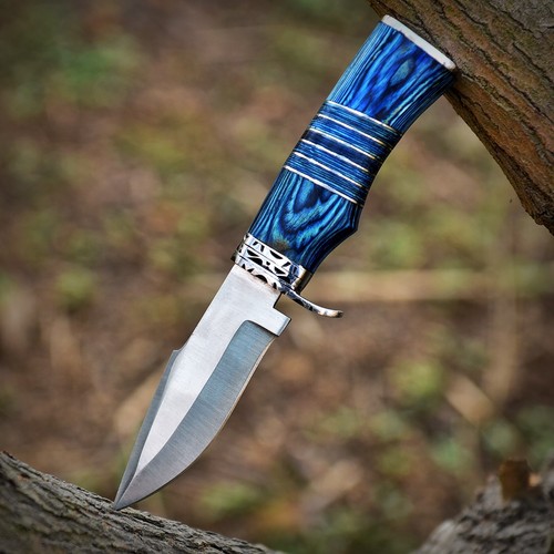 Premium Handcrafted Full Tang Hunting Knife with Blue Wood Handle Damascus knife - Picture 2 of 12