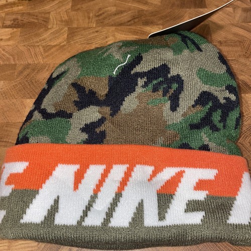 Nike 2-Piece Repeat Stripe And Camo Hat & Gloves Set Youth One Size - Picture 4 of 4