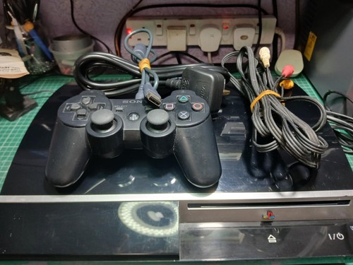 Playstation 3 Console Fat Model w/ 32 Games Controller Wires & Upgraded 1TB HDD - Picture 2 of 13