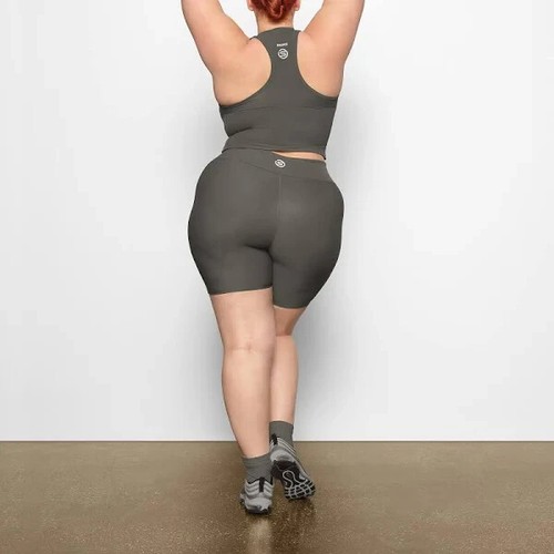 Skims Sz 2X Performance High-Waisted Bike Shorts In Gunmetal ~ Moisture-Wicking - Picture 4 of 6
