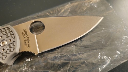 Spyderco C41PGY5 Native 5 Lightweight Maxamet Pocket Knife - Picture 3 of 5