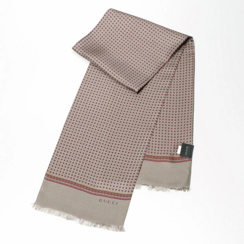 GUCCI Stall Taille 8,3