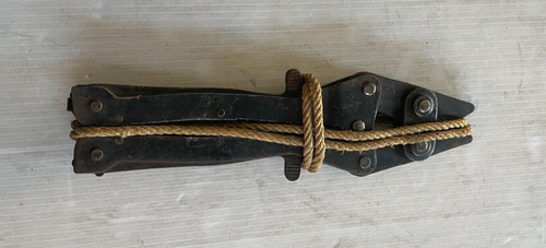 POST WW2 BRITISH ARMY TYPE 256 FOLDING HANDLE BARB WIRE CUTTERS W/ROPE LANYARD - Picture 3 of 12