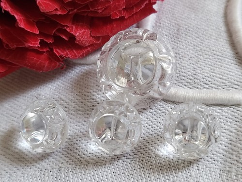 Lot 4 boutons anciens en verre bombé transparent 1,1 cm et  1,8 cm G11F - Imagen 1 de 4