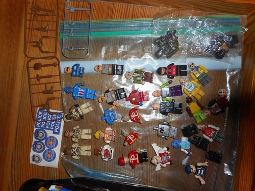 Lot 60 KRE-O, Mega Blok + Other Mini Figures + Body Parts USED Acceptable - Imagen 10 de 19