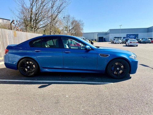 BMW M5 2016 Blue Automatic - Picture 10 of 24
