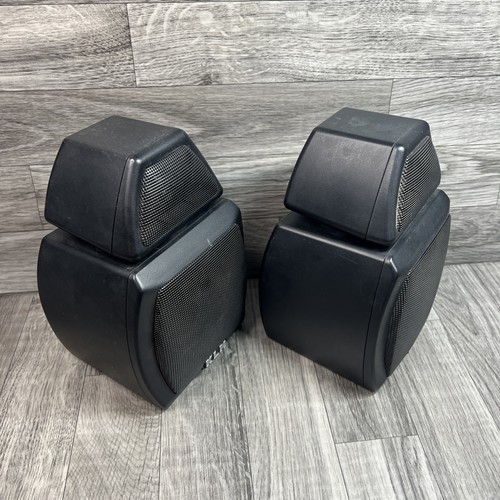 KLH Model 5525 Pair Of Black Bookshelf Wired Speakers 8"T x 5 1/2"W - Picture 6 of 10