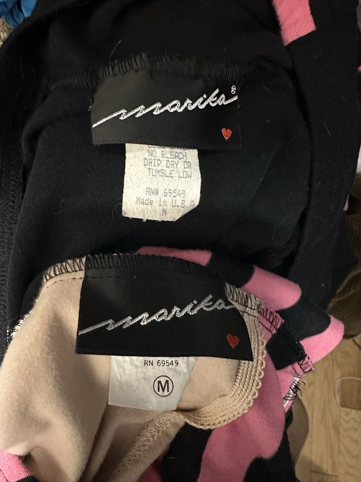 *Defecto Vintage Marika Activewear - Top sin mangas recortado negro verde azulado magenta, M Foto 3 de 3