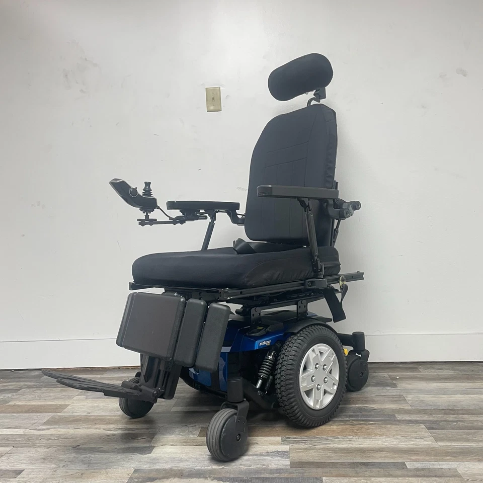 QUANTUM Q6 EDGE HD WITH POWER TILT,RECLINE AND ELEVATING LEGRESTS. 450 IBS CAP - Image 4 of 4