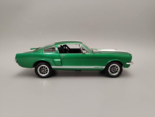 AMT1491  MODEL KIT 1966 SHELBY MUSTANG GT-350 - 1/25 SCALE MODEL KIT NEW IN BOX - Picture 6 of 15
