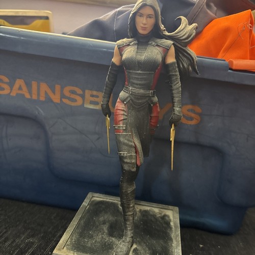 Marvel Gallery 10 Inch Statue Figure Netflix Series - Elektra no boxs - Picture 2 of 2
