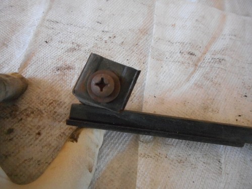 Mercedes Benz Ponton W180 W120 W105 W121 Front Left Window Run bracket Channel - Bild 7 von 12