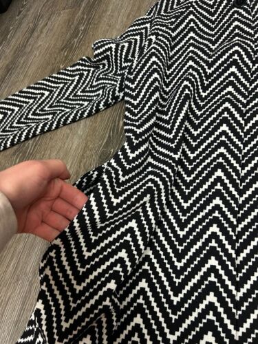 Chaqueta oscilante ligera Chevron Anthropologie tul negra y blanca talla S - Imagen 3 de 9