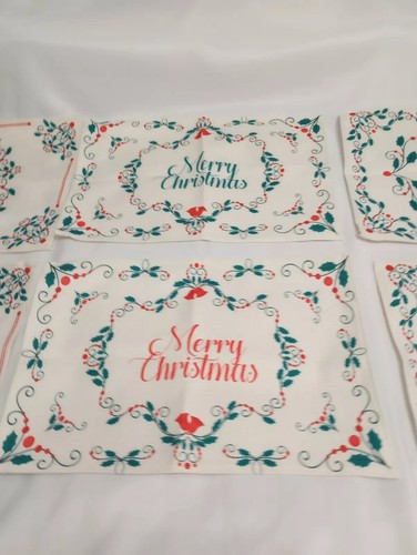 6pc Merry Christmas w/Holly Berries Fabric Placemats. Measures 11.5" x 17" - Picture 5 of 11