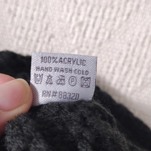 NWT C.C Kids Black Knit Beanie with Faux Fur Pom Size M-L - Picture 5 of 7