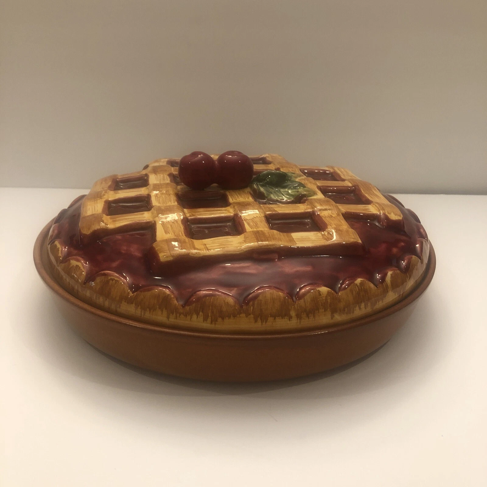 Ceramic Cherry Pie Plate With Lid Covered Keeper Server Plate Holder 11” Italy