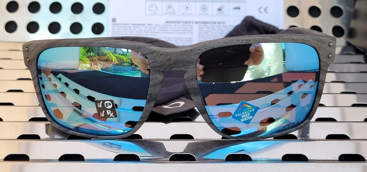 Oakley holbrook top woodgrain xl