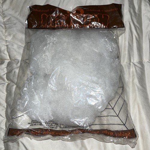 Fake Spider Web Stretchable with Fake Spider Halloween Decor Reusable NEW - Imagen 2 de 2