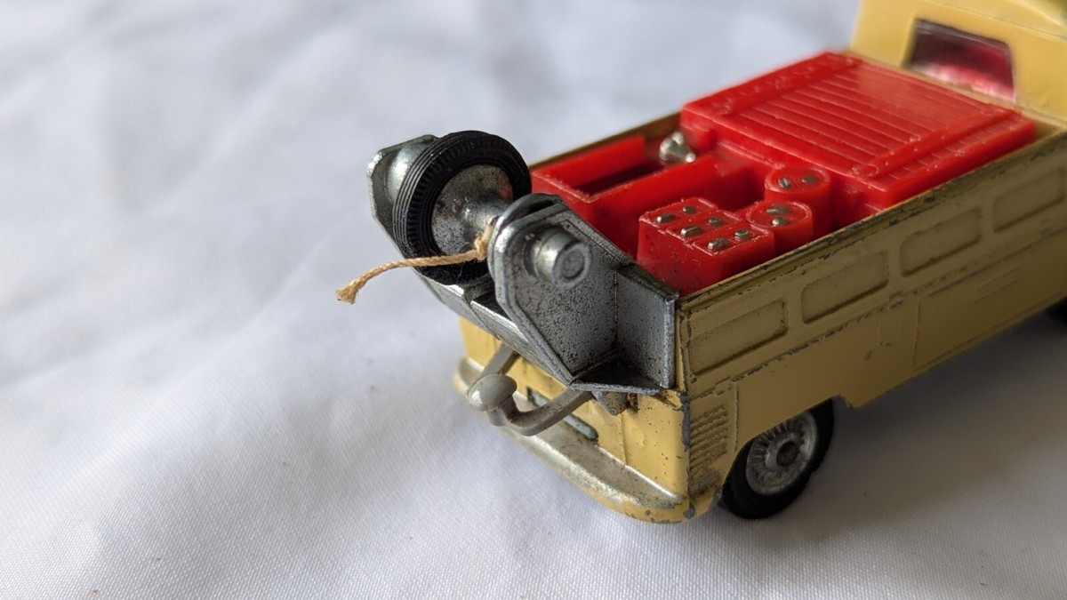 コーギー No.490 フォルクスワーゲン VW BREAKDOWN TRUCK Volkswagen Breakdown Truck (490) – Corgi Model Club USA