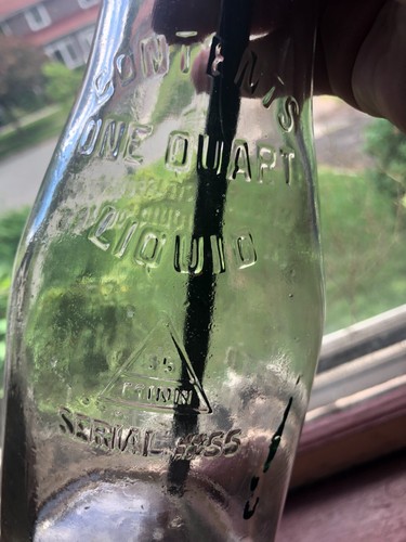 1922 HANDY OILER QUART GLASS OIL BOTTLE w/ SPOUT -DANVILLE INDIANA - Picture 6 of 9