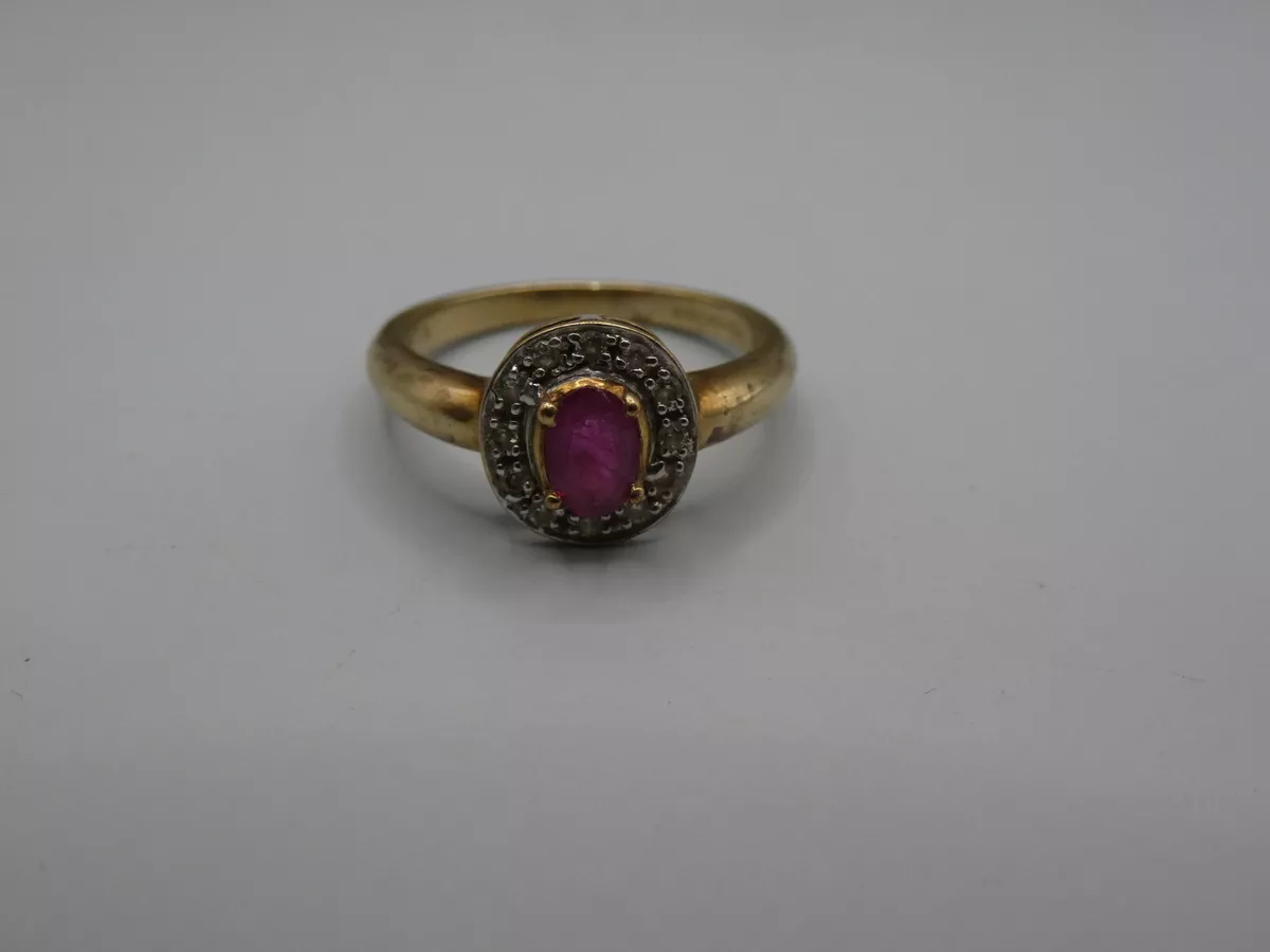 Attractive Hallmarked 9ct Yellow Gold Diamond Ruby Ring Size O 3.3g
