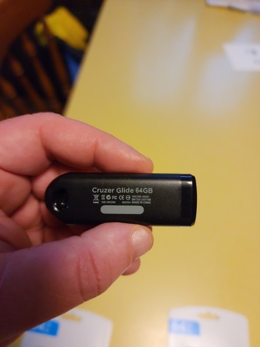 Infinitive USB Flash Drives 128 GB, 32GB (3) and 64GB (2) and a 64GB SanDisk - Zdjęcie 5 z 7