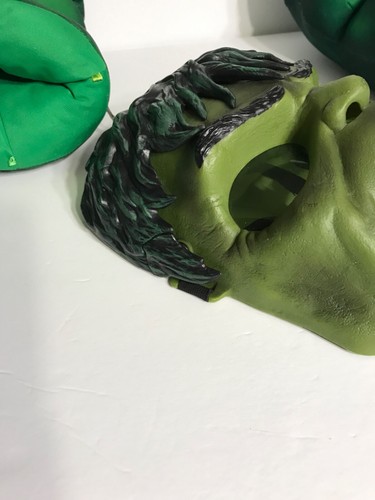 Vintage 2008’ Hasbro Marvel Hulk Smash Hands W/ 2008’ Hulk Light Up Mask Lot - Picture 7 of 9
