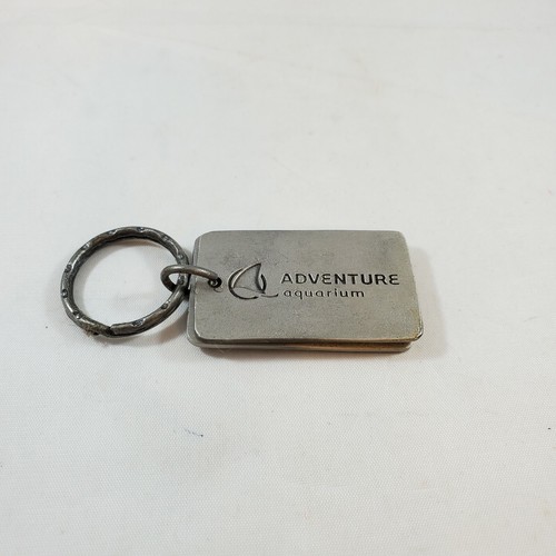 Adventure Aquarium 2 Piece Shark Metal Keychain Camden NJ Souvenir - Picture 7 of 9