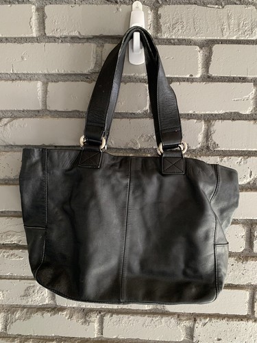 Gap Black Leather Vintage 90’s Medium Shoulder Bag Purse Front Messenger Pockets - Picture 2 of 9