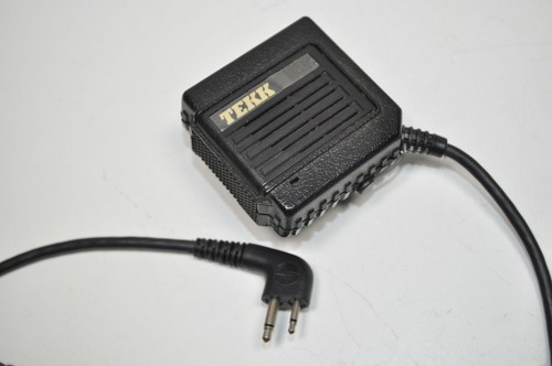 NEW TEKK SM-800 Radio Remote Speaker Mic W/ Clip Plus Belt Clip & Antenna - Picture 2 of 5
