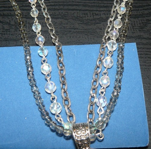 Avon Multifilo Medaglione Collana e Orecchini Traforati Statement Set Nuovo - Foto 4 di 4
