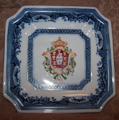 PIASTRA IN PORCELLANA ACCENTO ORIGINALE BORDI BLU DELFT & CRESTA MULTICOLORE - Foto 7 di 12
