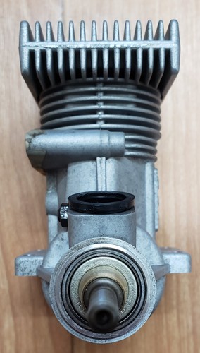 O.S. MAX SF 61 ※※NEW※※ (RARE ENGINE) - Picture 10 of 16