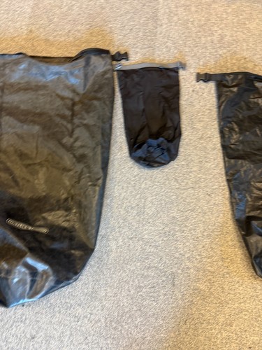 Lote de trabajo 3 x bolsas de almacenamiento de ropa con tapa enrollable - Imagen 3 de 4