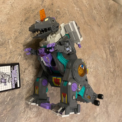 Transformers G1 Trypticon Mint Complete High Grade Light-Up 1986 Vintage Hasbro - Picture 5 of 24